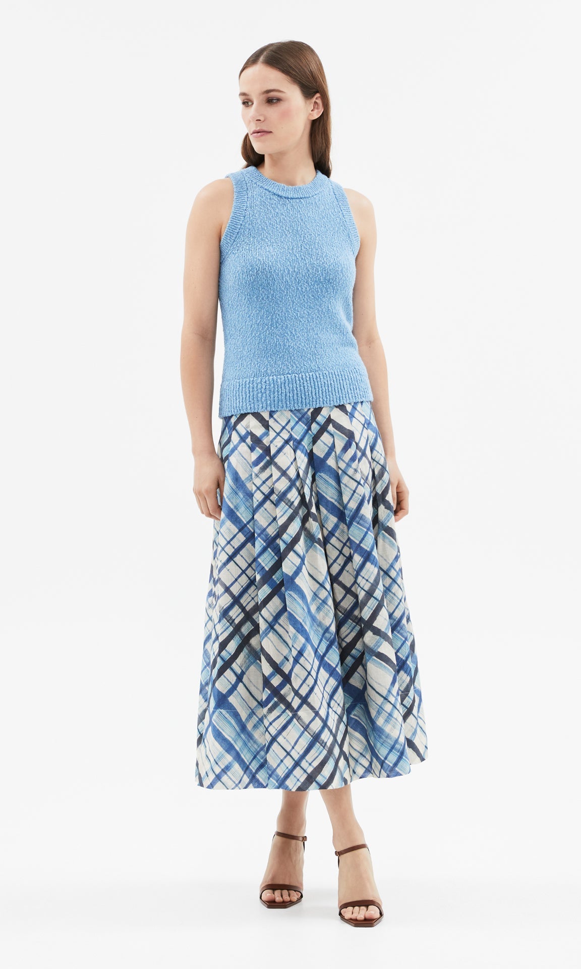 Spring Summer 25 | 330