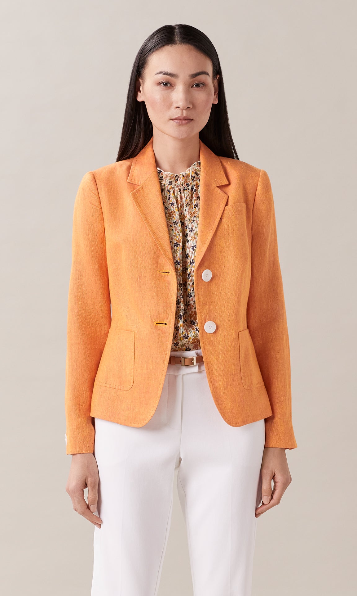 Discover The New Collection Anna Thomas