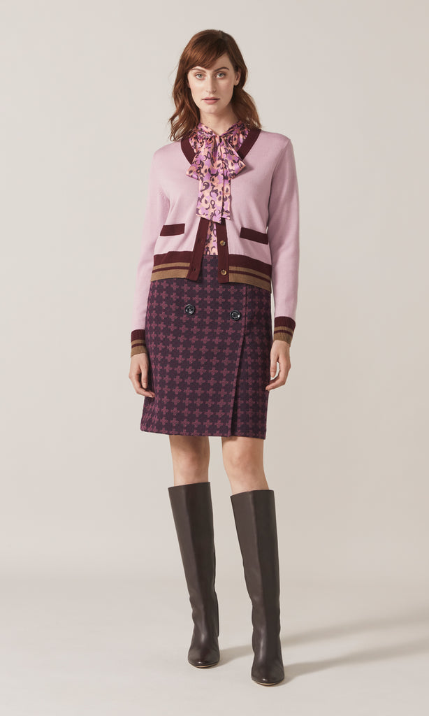 Kirkcaldy Vee Cardigan Pink