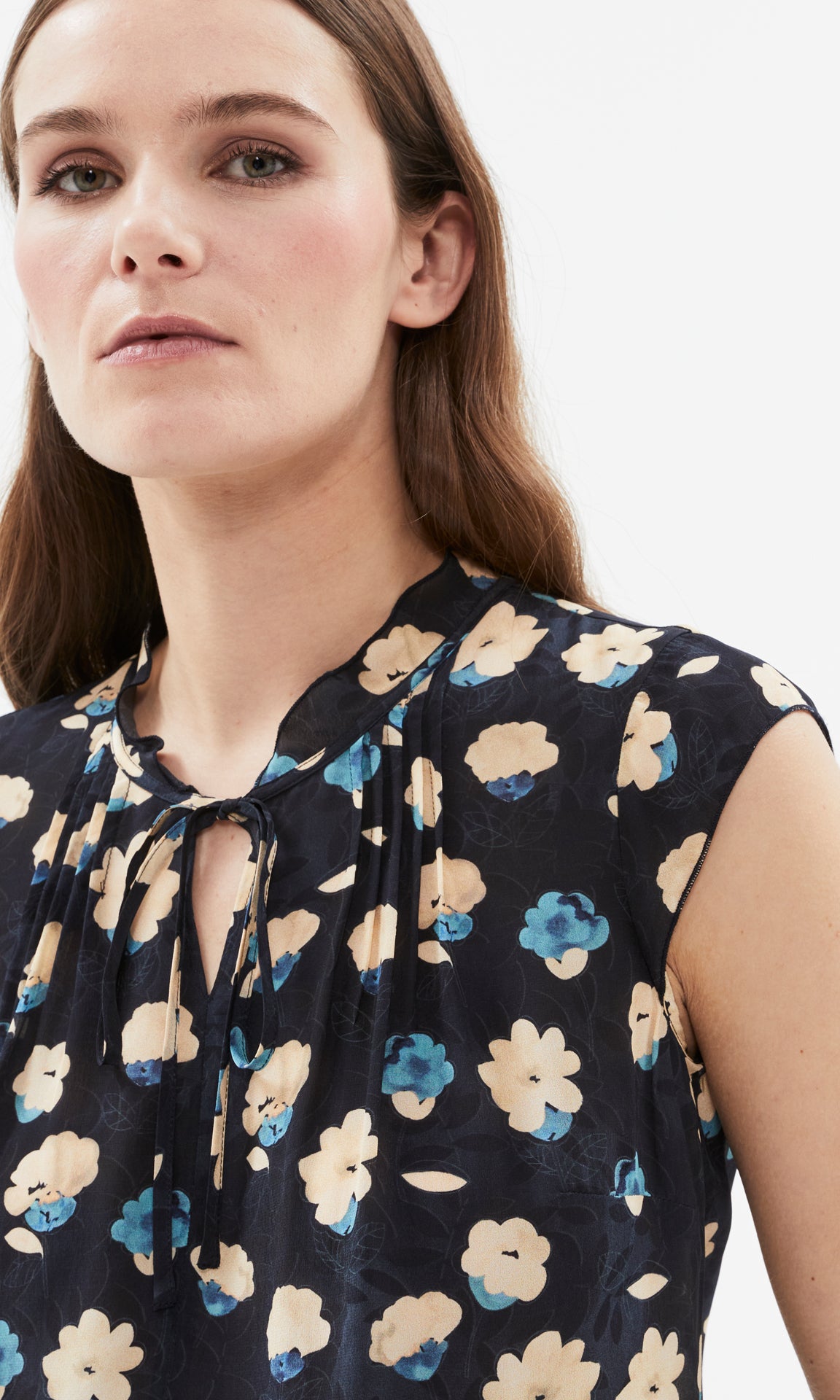 Ischia Ruffle Neck Top Navy/Chalk