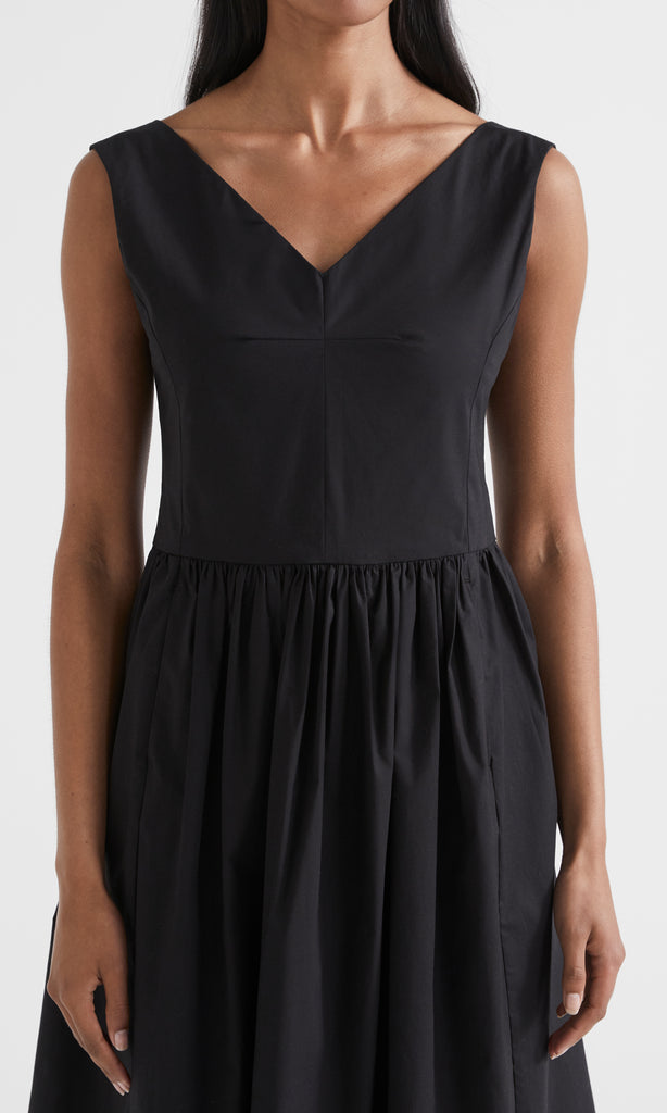 Parigi S/less Dress Black
