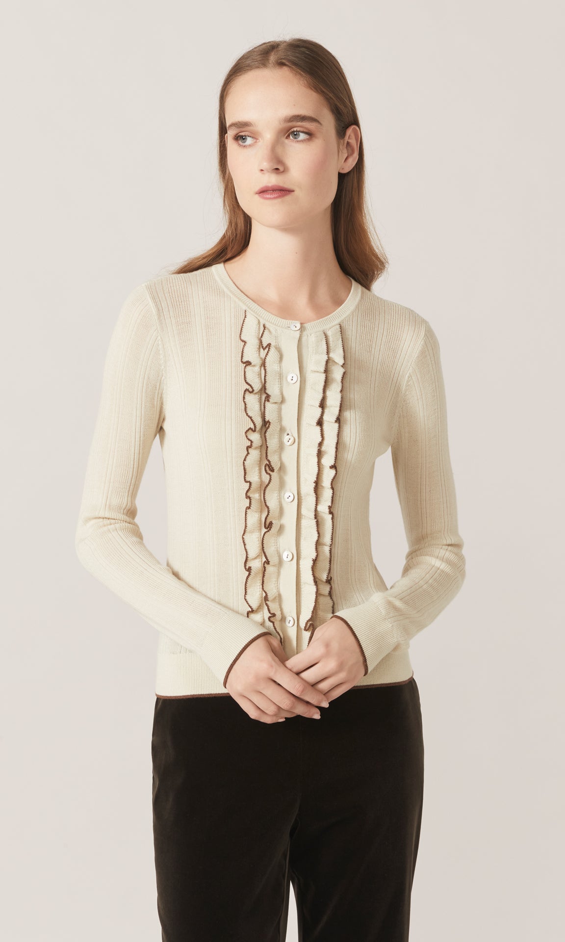 Exeter LS Ruffle Top Putty – Anna Thomas