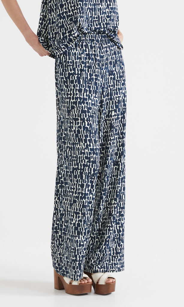 Sheena Pant  Navy