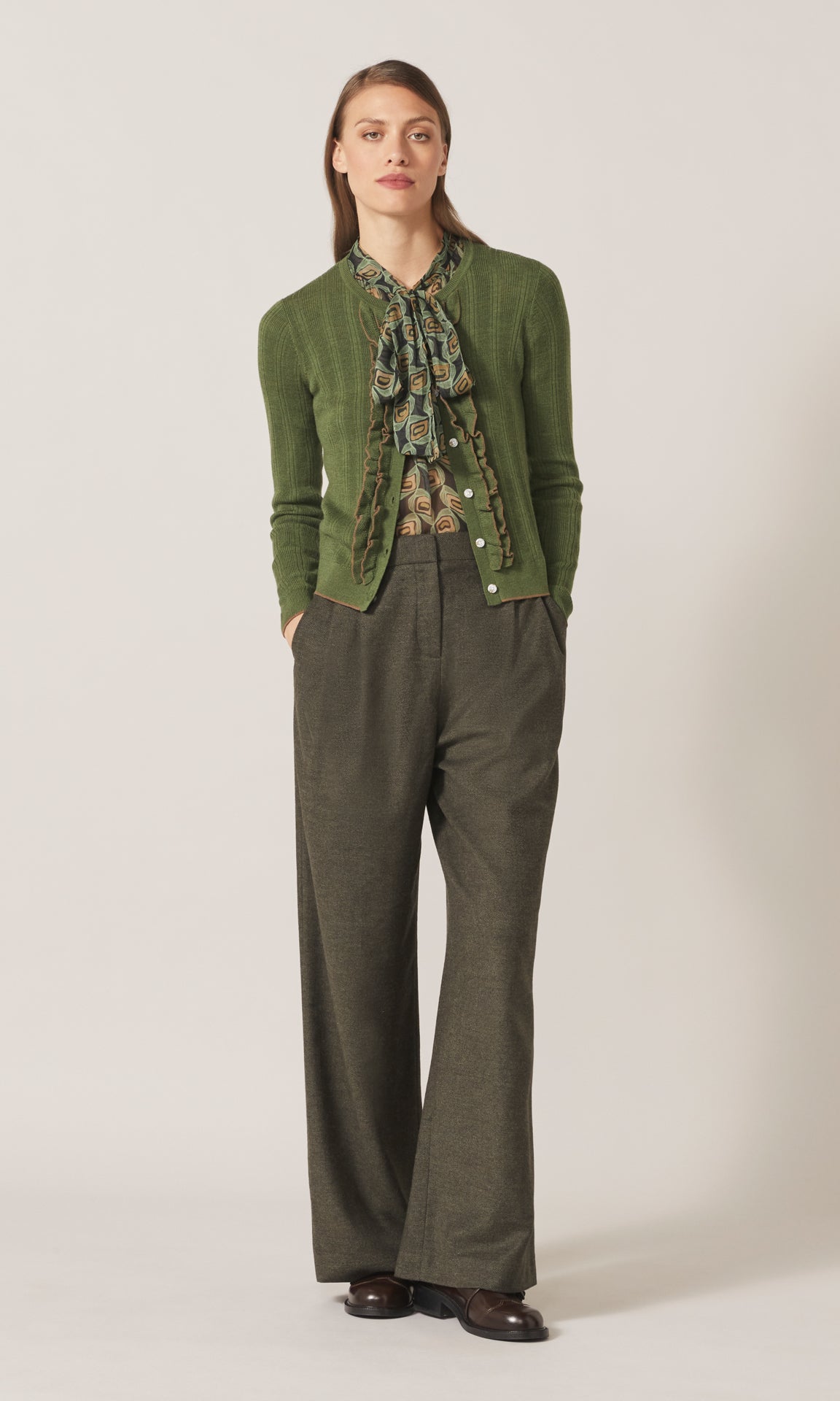 Exeter LS Ruffle Top Moss – Anna Thomas